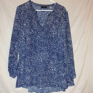 Tahari Blue and White Patterned Blouse